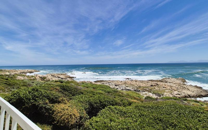 7 Bedroom Property for Sale in De Kelders Western Cape